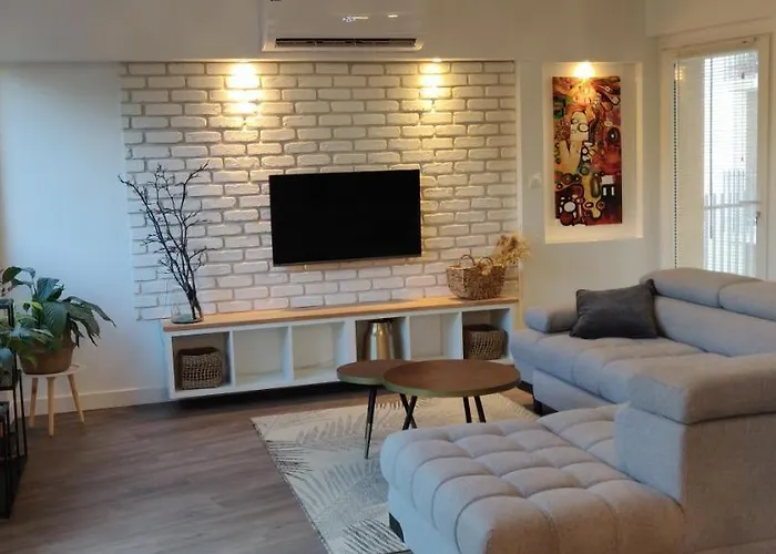 Très bel appartement central, au calme avec balnéo